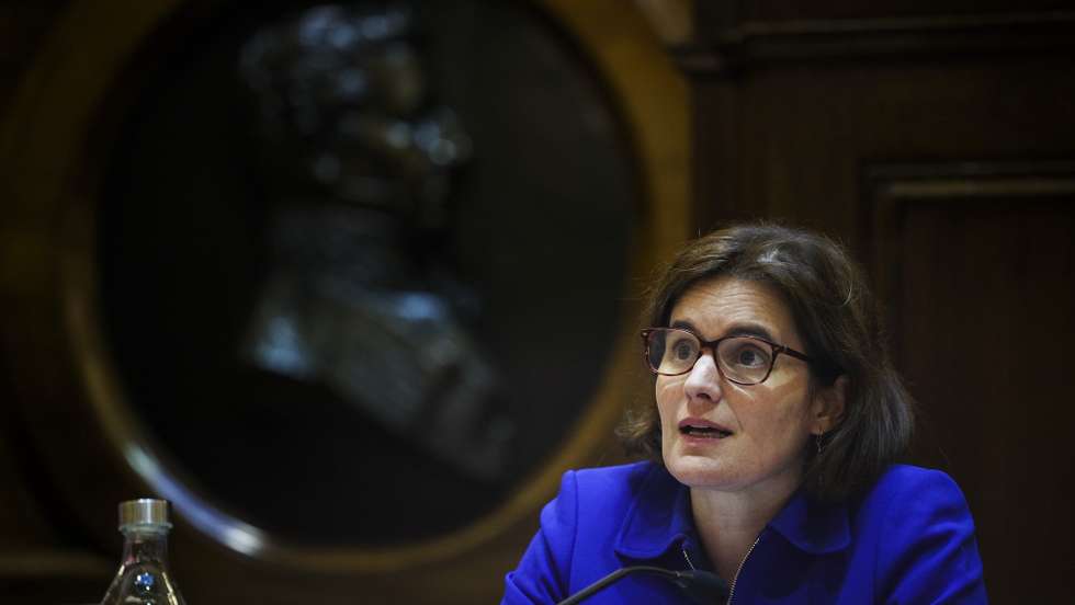 A ministra da Presidência, Mariana Vieira da Silva, durante a sua audição na Comissão de Administração Pública, Ordenamento do Território e Poder Local, na Assembleia da República, em Lisboa, 24 de janeiro de 2023. JOSÉ SENA GOULÃO/LUSA