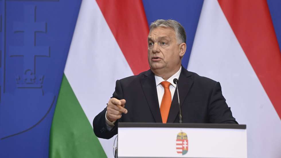 epa10375458 Hungarian Prime Minister Viktor Orban speaks during a year-end press conference in the government's headquarters in Budapest, Hungary, 21 December 2022.  EPA/SZILARD KOSZTICSAK HUNGARY OUT