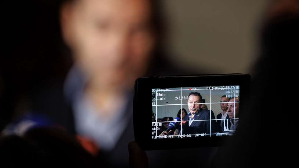 O presidente do PSD, Luís Montenegro, usa da palavra durante o encerramento das Jornadas "Construir a Alternativa", Vila Real, 19 março 2023. PEDRO SARMENTO COSTA/LUSA