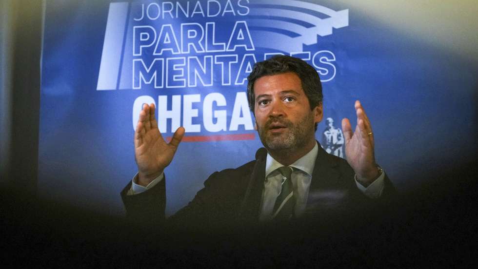 O presidente do CHEGA, André Ventura, intervém na sessão de encerramento das jornadas parlamentares do partido. Setúbal, 12 de Setembro de 2022. RUI MINDERICO/LUSA