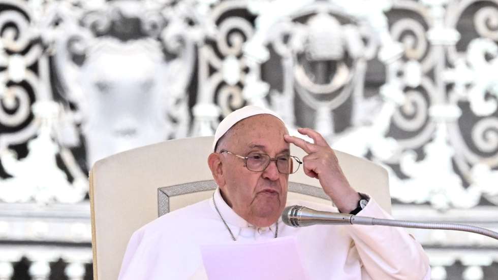 epa11405206 Pope Francis gestures as he leads the Wednesday general audience in Saint Peter's Square at the Vatican, 12 June 2024.  EPA/CLAUDIO PERI