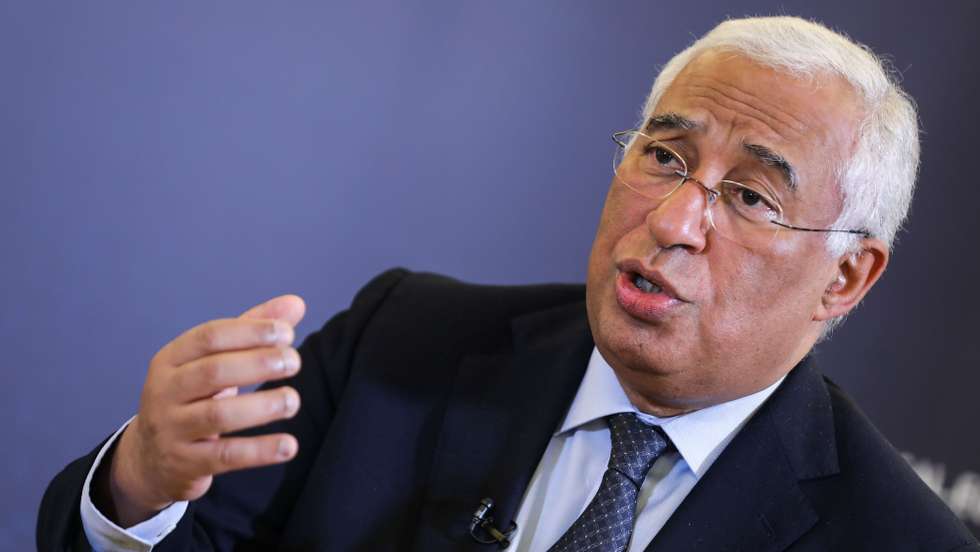O primeiro-ministro, António Costa, fala durante uma entrevista à agência Lusa sobre a Presidência Portuguesa do Conselho da União Europeia que irá decorrer de 01 de janeiro de 2021 a 30 de junho de 2021, no Palácio de São Bento, em Lisboa, 30 de dezembro de 2020. (ACOMPANHA TEXTO DA LUSA DO DIA 04 DE JANEIRO DE 2021). MIGUEL A. LOPES/LUSA