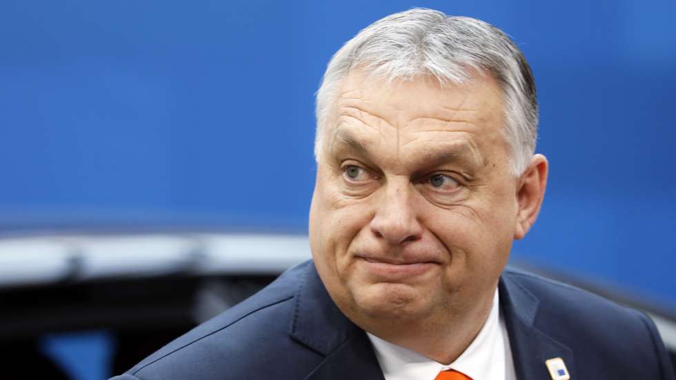 epa09846424 Hungarian Prime Minister Viktor Orban arrives for the European Council Summit in Brussels, Belgium, 24 March 2022. The European Council summit starts with the participation of US President Joe Biden to address Russia's ongoing military agression against Ukraine. After that, Head of States will continue discussions on how best to support Ukraine in these dramatic circumstances.  EPA/JULIEN WARNAND