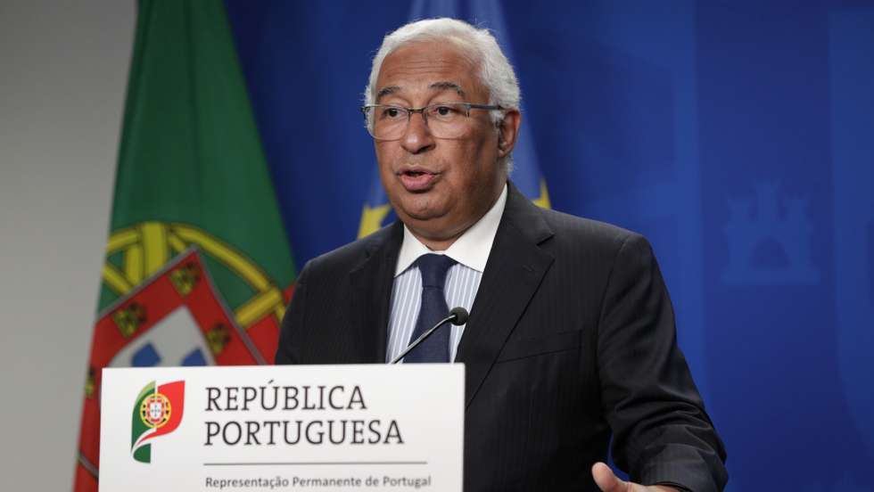 epa09987848 Portugal's Prime Minister Antonio Costa speaks at a press conference on the second day of a special European Summit on Ukraine, at the European Council, in Brussels, Belgium, 31 May 2022.  EPA/OLIVIER HOSLET