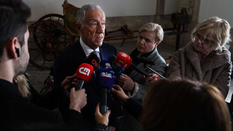 O Presidente da República, Marcelo Rebelo de Sousa, fala à imprensa antes de participar no Programa “Músicos no Palácio de Belém” com Luís Tinoco, no Antigo Picadeiro Real, Museu Nacional dos Coches, em Lisboa, 31 de janeiro de 2023. TIAGO PETINGA/LUSA