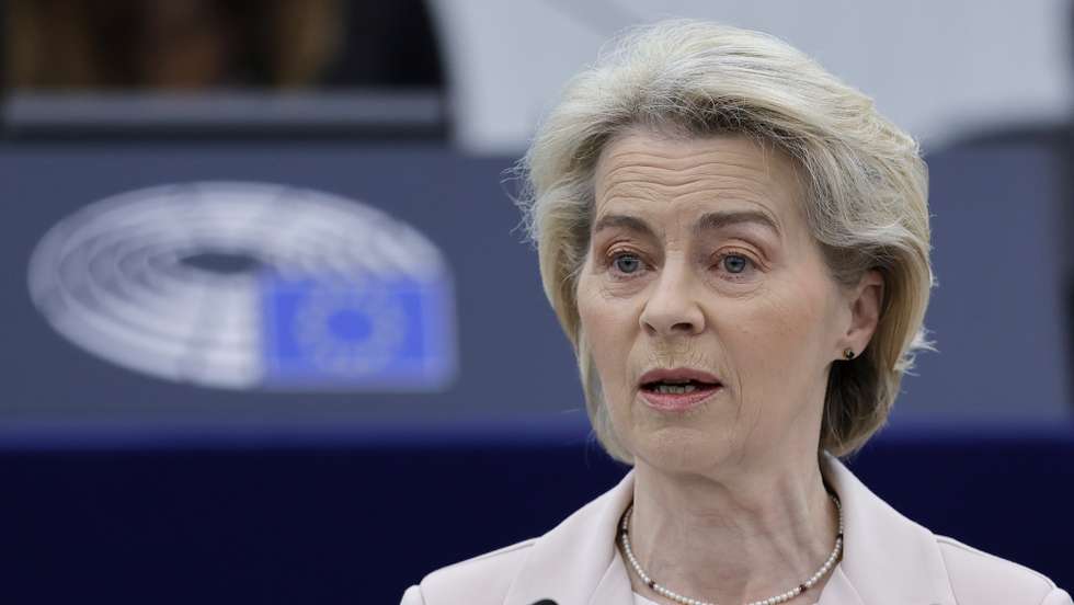 epa11295104 European Commission President Ursula von der Leyen speaks during a debate on 'Conclusions of the recent European Council meetings, in particular on a new European Competitiveness deal and the EU strategic agenda 2024-2029', at the European Parliament in Strasbourg, France, 23 April 2024. The EU Parliament's session runs from 22 until 25 April 2024.  EPA/RONALD WITTEK