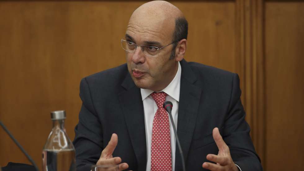 O ministro de Estado, da Economia e da Transição Digital, Pedro Siza Vieira, durante a sua audição na Comissão de Economia, Inovação e Obras Públicas, na Assembleia da República, Lisboa, 22 de outubro de 2020. MANUEL DE ALMEIDA/LUSA