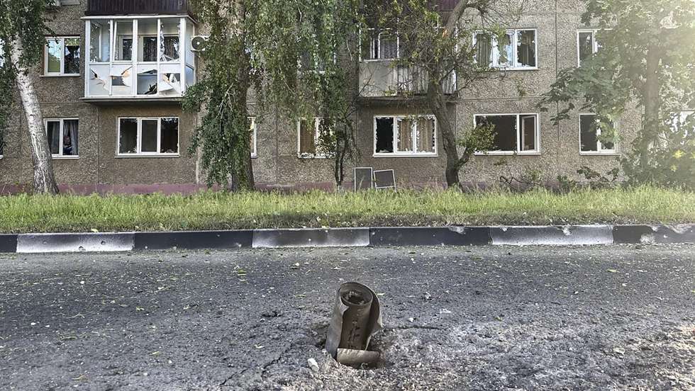 epa10664806 A handout photo made available by the Governor of Russia's Belgorod region Vyacheslav Gladkov on his Telegram channel shows the aftermath of Ukrainian shelling in the border town of Shebekino, Belgorod region, Russia, 31 May 2023. Gladkov said that the situation in Shebekino was deteriorating. Evacuation of children from the Shebekinsky and Grayvoronsky districts of the Belgorod region was set to begin on 31 May. The first group of 300 people will be sent to the city of Voronezh, the governor added.  EPA/GOVERNOR OF BELGOROD REGION/HANDOUT HANDOUT HANDOUT EDITORIAL USE ONLY/NO SALES HANDOUT EDITORIAL USE ONLY/NO SALES