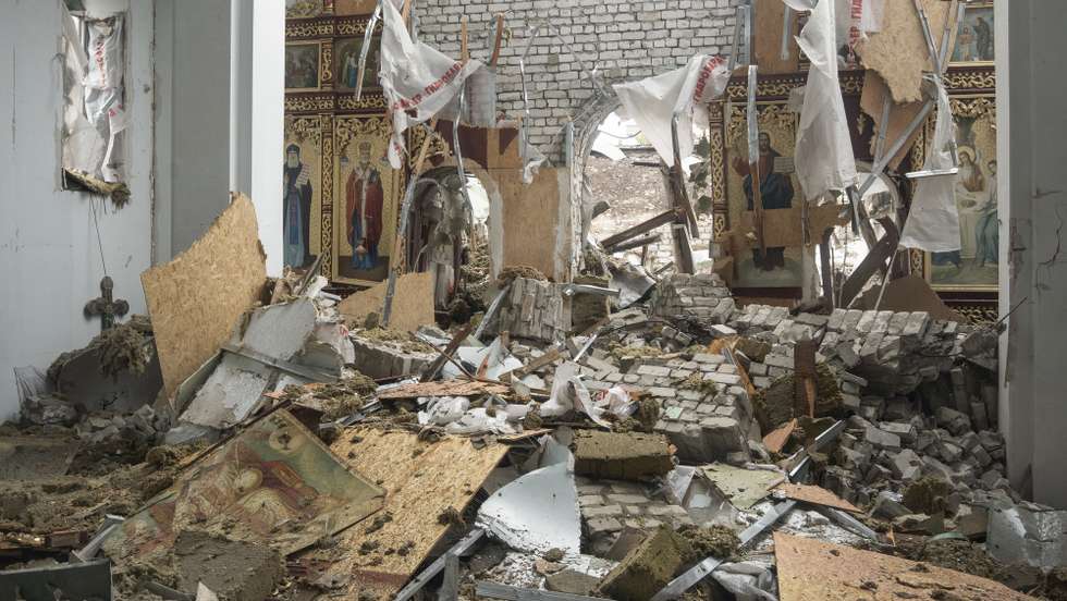 epa13258047 Debris of St. John the Baptist Orthodox Church destroyed by a Russian strike the previous day, in Kramatorsk, Donetsk region, eastern Ukraine, 23 September 2026, amid the Russian invasion.  EPA/TOMMASO FUMAGALLI