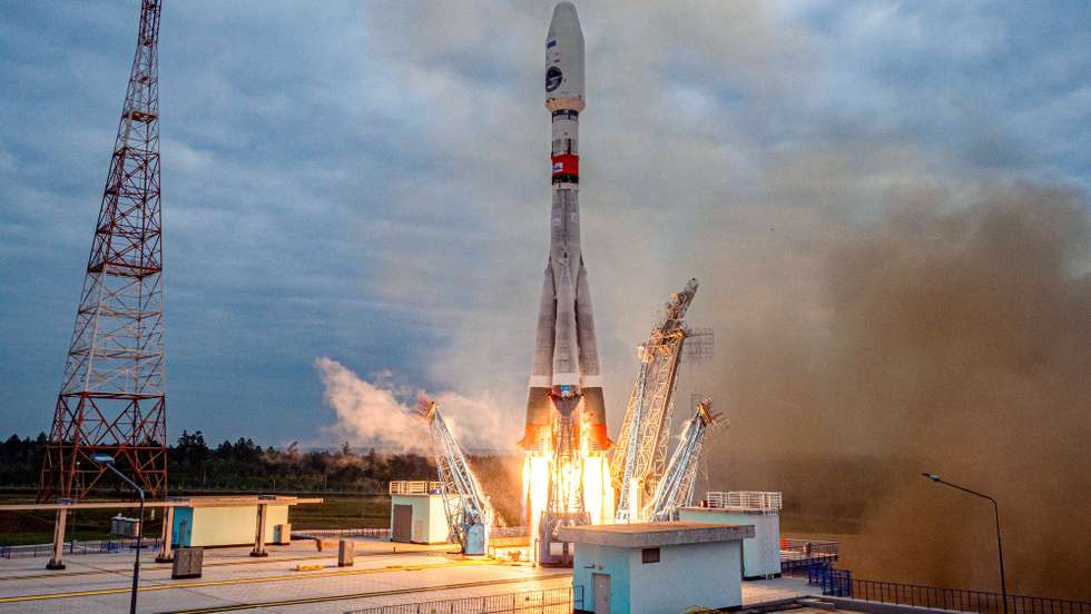 epa10794403 A handout image made available by the Roscosmos State Space Corporation shows the Soyuz-2.1b rocket with the moon lander Luna 25 (Moon) automatic station as it takes off from a launch pad at the Vostochny Cosmodrome, outside the city of Tsiolkovsky, some 180 km north of Blagoveschensk, in the far eastern Amur region, Russia, 11 August 2023. The Soyuz rocket with the first lunar spacecraft in the history of modern Russia was launched from the Vostochny Cosmodrome. Luna-25 will be the first station in the world to land in the near-polar zone of the Moon, on difficult terrain.  EPA/ROSCOSMOS STATE SPACE CORPORATION  HANDOUT EDITORIAL USE ONLY/NO SALES