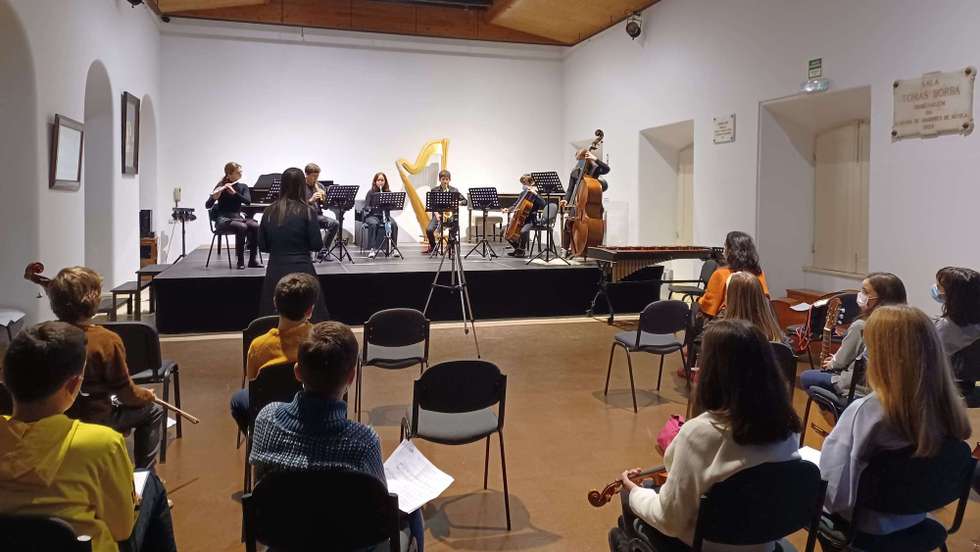 Fundada em 1884, com mais de 140 anos de atividade contínua, a Academia de Amadores de Música tem de sair das atuais instalações no Chiado, mas a data para que isso aconteça tem-se arrastado
