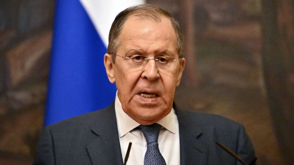 epa09960482 Russian Foreign Minister Sergei Lavrov attends a joint news conference with Malian Foreign Minister Abdoulaye Diop (not pictured) following their talks in Moscow, Russia, 20 May 2022. Malian Foreign Minister is on a working visit in Moscow.  EPA/YURI KADOBNOV / POOL