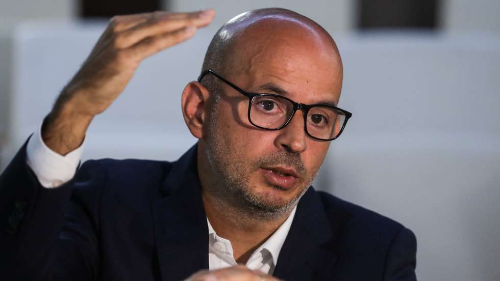 O ex-ministro das Finanças, João Leão, em entrevista à Agência Lusa em Lisboa, 29 de setembro de 2022. (ACOMPANHA TEXTO DA LUSA DE 01-10-2022) TIAGO PETINGA/LUSA