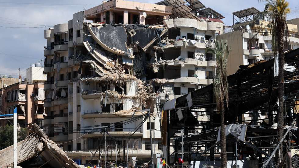 epa12936450 A view of a partially damaged building, targeted by an Israeli airstrike, during a press tour organized by the Hezbollah media office in the Ruwais neighborhood, southern suburbs of Beirut, Lebanon, 06 May 2026. According to Lebanon's Disaster Management Unit, more than 31,530 families have been displaced into collective shelters since the escalation began on 02 March, while Israeli attacks across Lebanon have killed over 2,700 people and injured more than 8,310 others since the renewed hostilities between Israel and Hezbollah.  EPA/WAEL HAMZEH