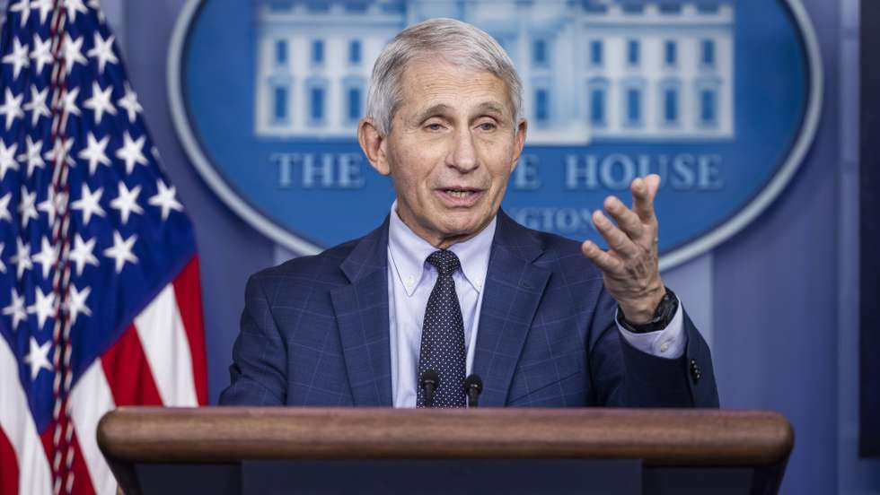 epa09615058 National Institute of Allergy and Infectious Diseases Director Dr. Anthony Fauci answers the media's questions on the Omicron variant in the White House Briefing Room in Washington, DC, USA, 01 December 2021. The US will tighten testing for air travelers entering the country to try to mitigate the spread of the Omicron variant, a mutated form of COVID-19.  EPA/JIM LO SCALZO / POOL