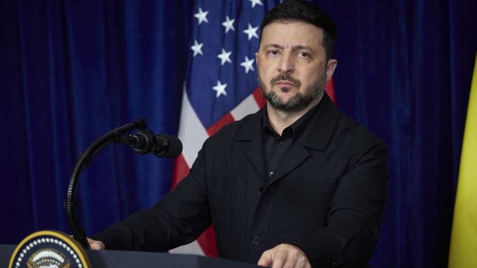 epa12616409 A handout picture made available by the Presidential Press Service shows Ukrainian President Volodymyr Zelensky attending a joint press conference with US President Donald Trump (not pictured) in Palm Beach, Florida, USA, 28 December 2025.  EPA/PRESIDENTIAL PRESS SERVICE / HANDOUT HANDOUT EDITORIAL USE ONLY/NO SALESHANDOUT EDITORIAL USE ONLY/NO SALES