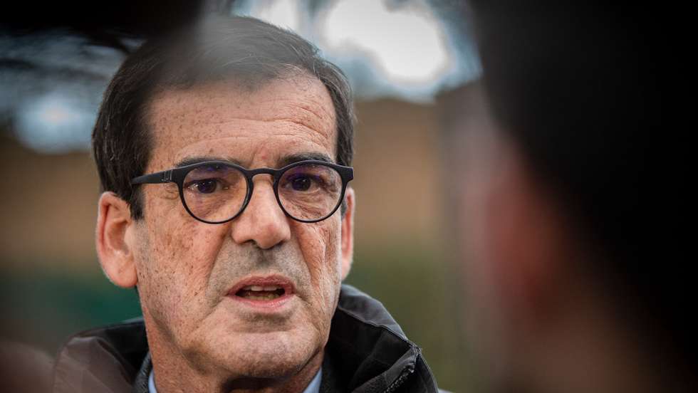 Rui Moreira, pesidente da Câara Municipal do Porto, fala aos orgãos de comunicação social, após a Polícia Municipal do Porto ter procedido à remoção de tendas no acampamento localizado na zona da Pasteleira, habitualmente utilizido por toxidependentes, foco de insegurança  associado ao consumo de droga, Porto, 06 de janeiro de 2023. RUI MANUEL FARINHA/LUSA