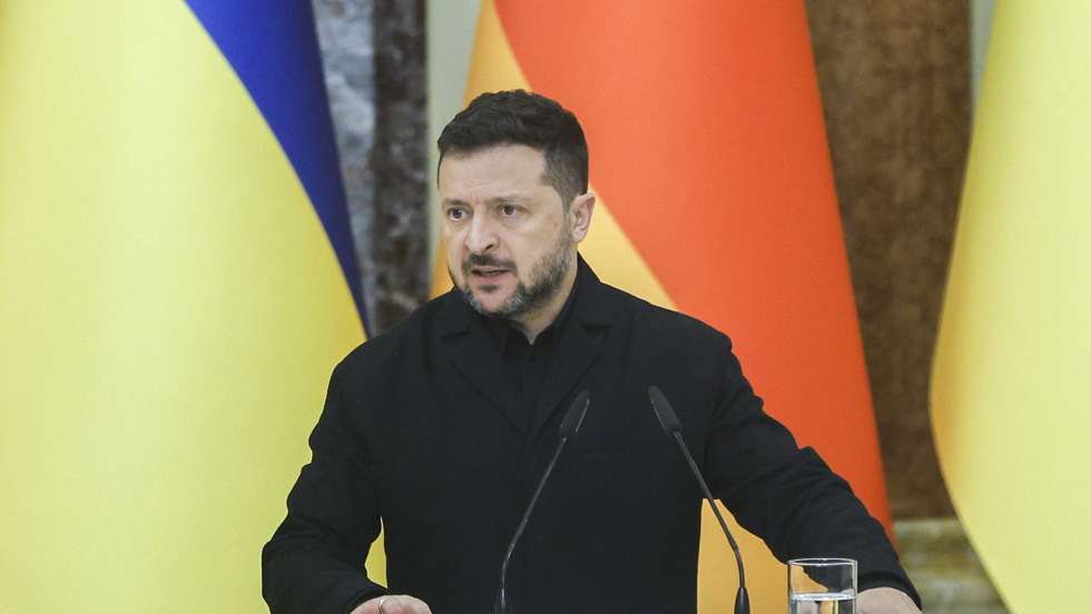 epa13280794 Ukraine's President Volodymyr Zelensky speaks during a joint press conference with Germany's Chancellor Friedrich Merz (not pictured) at the Mariinskyi Palace in Kyiv, Ukraine, 04 October 2026. Friedrich Merz arrived in Kyiv to meet with top Ukrainian officials amid the ongoing Russian invasion.  EPA/SERGEY DOLZHENKO