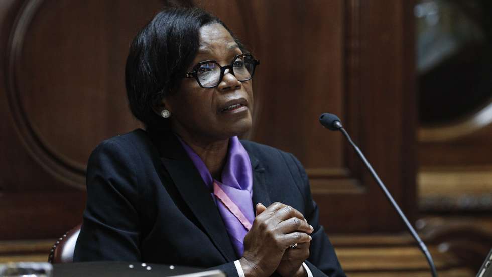 A ministra da Justiça, Francisca Van Dunem, durante a sua audição perante a Comissão de Assuntos Constitucionais, Direitos, Liberdades e Garantias, na Assembleia da República, em Lisboa, 23 de junho de 2021. ANTÓNIO COTRIM/LUSA