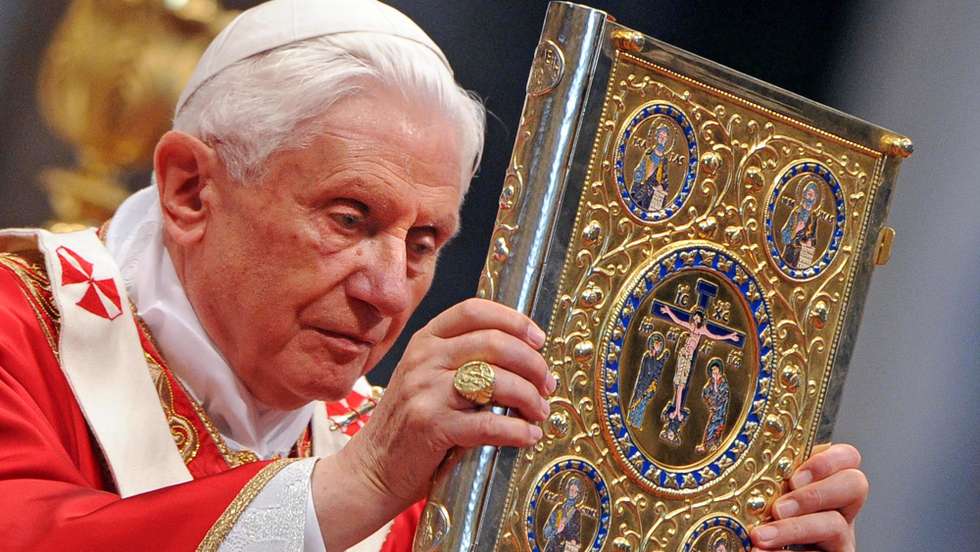 epa08582100 (FILE) - Pope Benedict XVI leads a solemn mass to celebrate the feast of Saints Peter and Paul in Saint Peter's Basilica at the Vatican, 29 June 2010 (reissued 03 August 2020). German media reports on 03 August 2020 state former Pope Benedict XVI may be seriously ill. German newspaper Passauer Neue Presse cited German author Peter Seewald, the former Pontiff's biographer who met the former Pope in Vatican on 01 August, saying he is suffering from a viral infection.  EPA/CLAUDIO ONORATI *** Local Caption *** 02229266