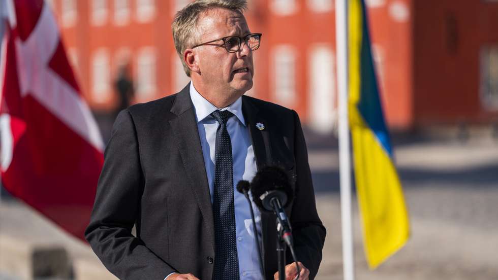 epa10114417 Danish Minister of Defence Morten Bodskov speaks during a press conference with his Ukrainian and British counterparts about the support for Ukraine in Copenhagen, Denmark, 10 August 2022. The press conference takes place in connection with the upcoming international donation conference, which will take place in Copenhagen on 11 August 2022. The conference will strengthen the long-term support for Ukraine with discussions on how financing, weapons production, training and demining can be strengthened going forward.  EPA/Martin Sylvest  DENMARK OUT
