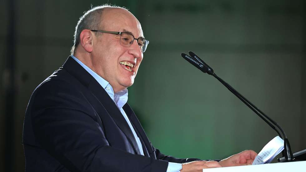 António Vitorino intervém no Fórum Portugal Inteiro, no âmbito da preparação e discussão de ideias para o programa eleitoral que o PS irá apresentar às eleições legislativas de 10 de março, no Porto, 27 de janeiro de 2024. ESTELA SILVA/LUSA