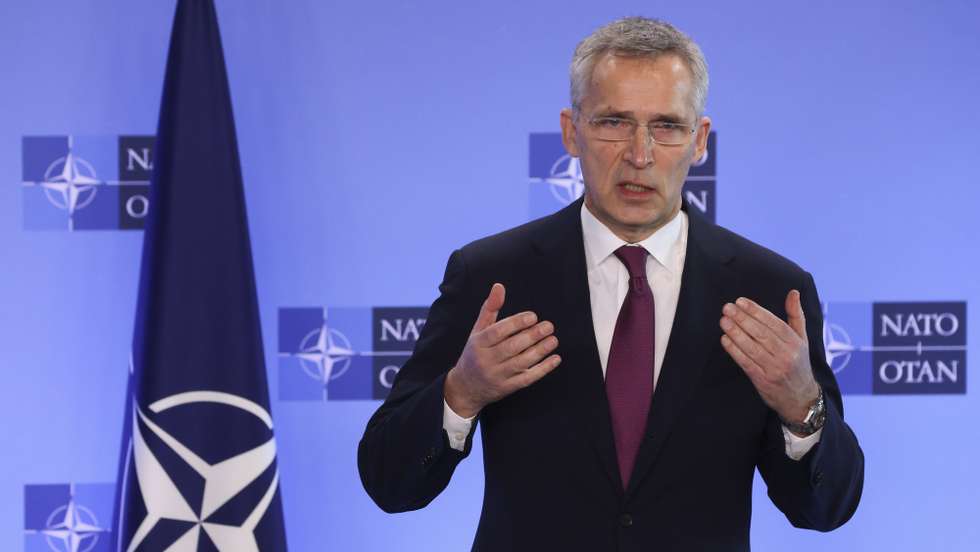 O secretário-geral da NATO Jens Stoltenberg durante uma conferência de imprensa da NATO com ministros dos Negócios Estrangeiros sobre a invasão russa da Ucrânia