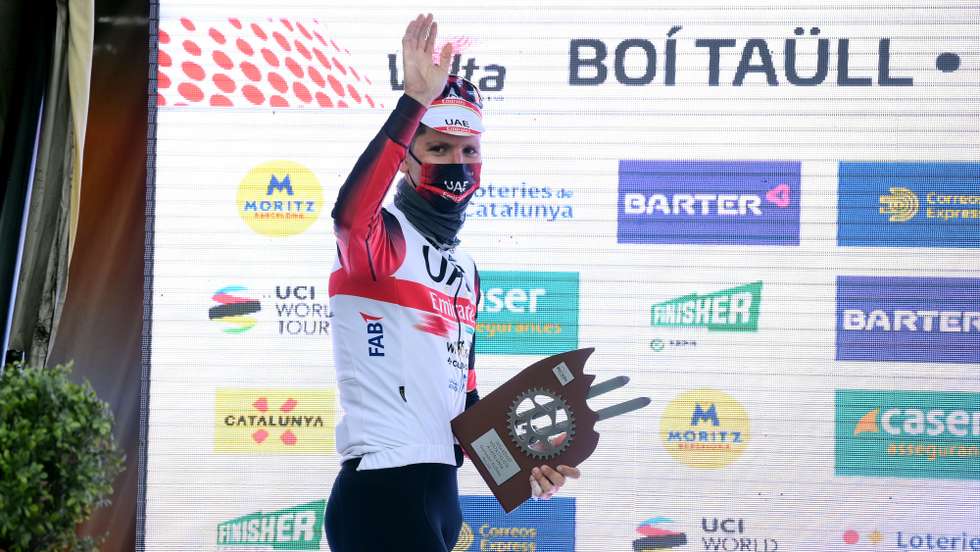 João Almeida ficou com a camisola dos pontos, tem o mesmo tempo do líder Quintana na geral e está a um ponto de chegar à camisola da montanha