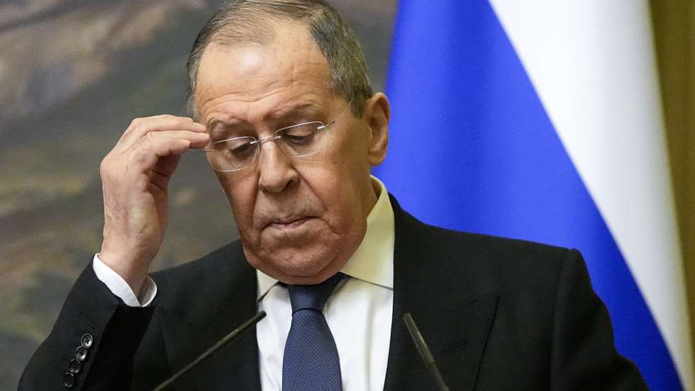epa09878311 Russian Foreign Minister Sergei Lavrov gestures while speaking during a joint news conference with the Armenian Foreign Minister (not pictured) following their talks in Moscow, Russia, 08 April 2022. The Armenian Foreign Minister is on a working visit in Moscow.  EPA/ALEXANDER ZEMLIANICHENKO / POOL POOL PHOTO