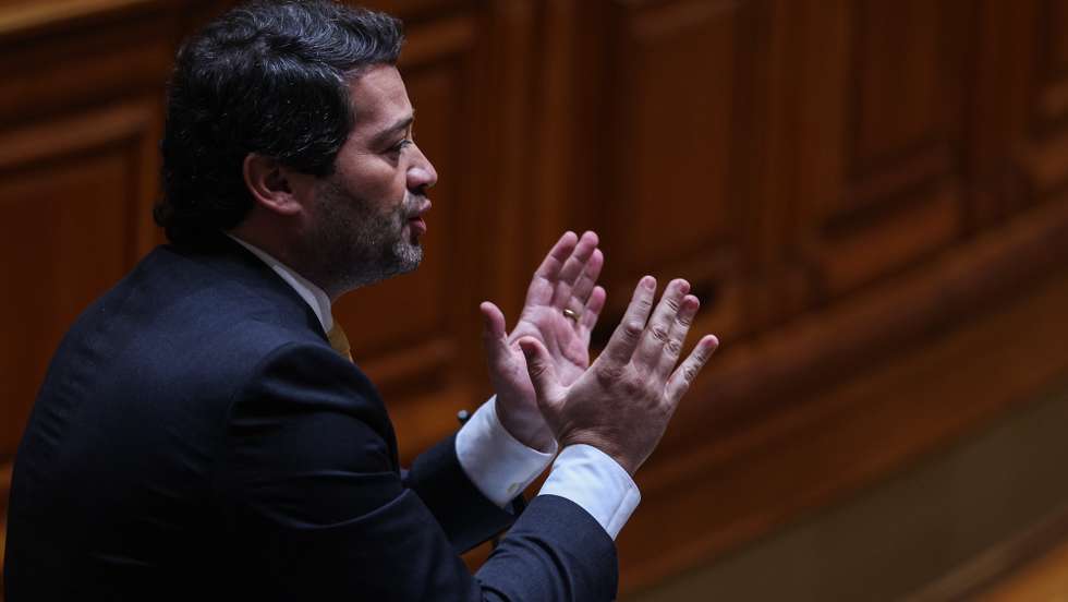 O deputado do chega, André Ventura, intervém no debate da comissão parlamentar de inquérito à gestão da TAP e à utilização dos fundos públicos, Assembleia da República em Lisboa, 01 de fevereiro de 2023. TIAGO PETINGA/LUSA