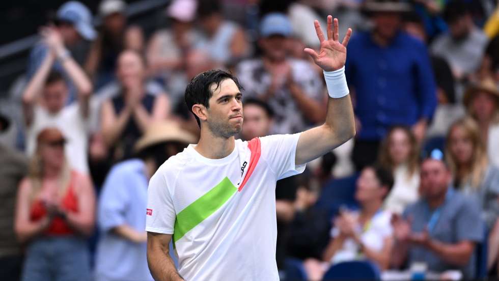 epa11825462 Nuno Borges of Portugal celebrates after winning his second round match against Jordan Thompson of Australia during the 2025 Australian Open at Melbourne Park in Melbourne, Australia, 15 January 2025.  EPA/JAMES ROSS  AUSTRALIA AND NEW ZEALAND OUT