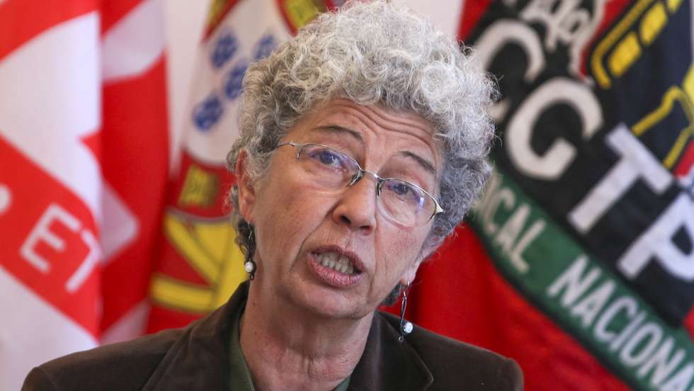 A secretária-geral da CGTP-IN, Isabel Camarinha, durante a conferência de imprensa, no final da reunião do Conselho Nacional, para analisar a situação político-sindical, o Programa do Governo e a proposta de Orçamento do Estado para 2022, o balanço do 1.º de Maio, as respostas aos problemas e reivindicações dos trabalhadores, a intensificação da ação reivindicativa e lutas a desenvolver em Lisboa, 04 de maio de 2022.  ANTÓNIO COTRIM/LUSA