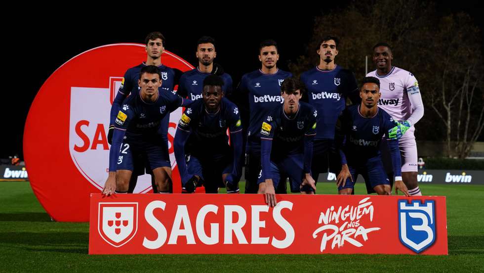 Belenenses SAD apresentou-se com apenas nove elementos frente ao Benfica, sendo que um deles era um guarda-redes como elemento de campo