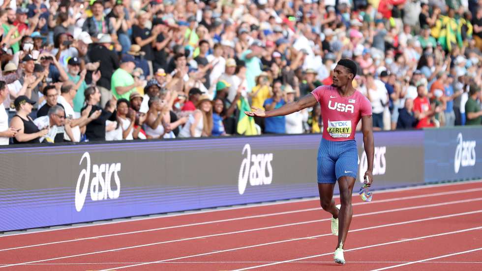 Fred Kerley ganhou uma prova histórica para os EUA, que tiveram pela primeira vez nos últimos 30 anos três atletas no pódio da final dos 100 metros dos Mundiais