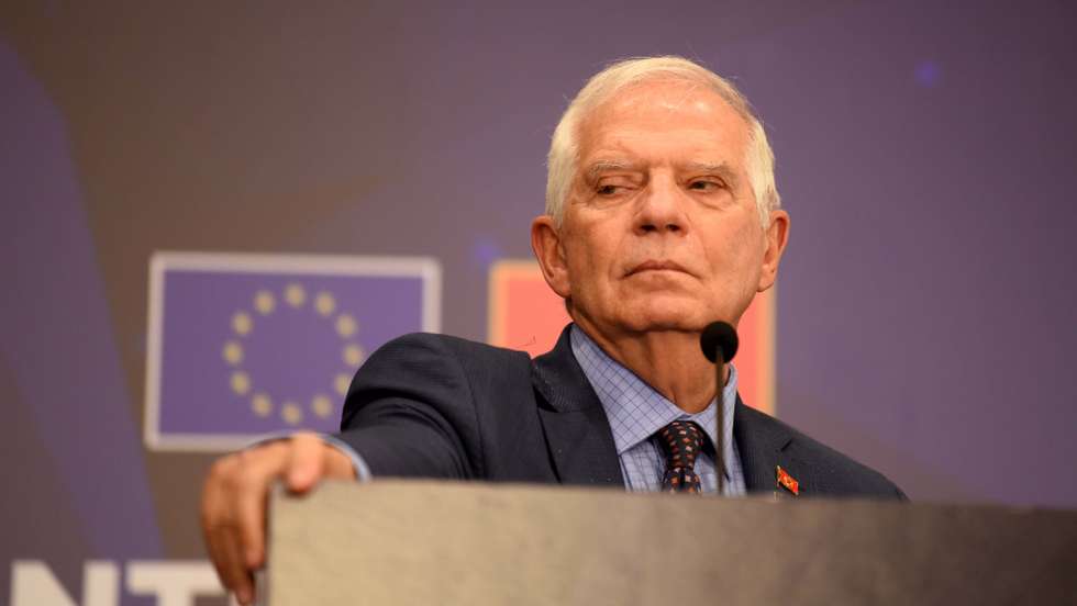 epa10070712 EU High Representative Josep Borrell attends a press conference with Montenegro&#039;s Prime Minister Dritan Abazovic and the EU Commissioner for Neighbourhood and Enlargement Oliver Varhelyi in Podgorica, Montenegro, 14 July 2022. High Representative Borrell and Commissioner Varhelyi visited Montenegro to attend the 11th Montenegro - EU Stabilisation and Association Council, the first one to be held outside of Brussels.  EPA/BORIS PEJOVIC