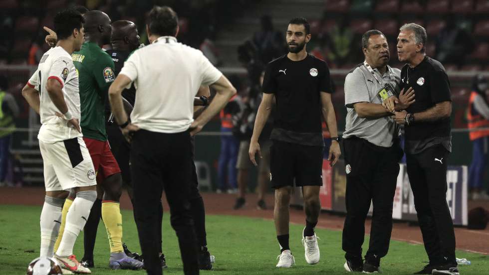 Carlos Queiroz foi expulso em cima dos 90 minutos, viu prolongamento na bancada e festejou triunfo do Egito nas grandes penalidades
