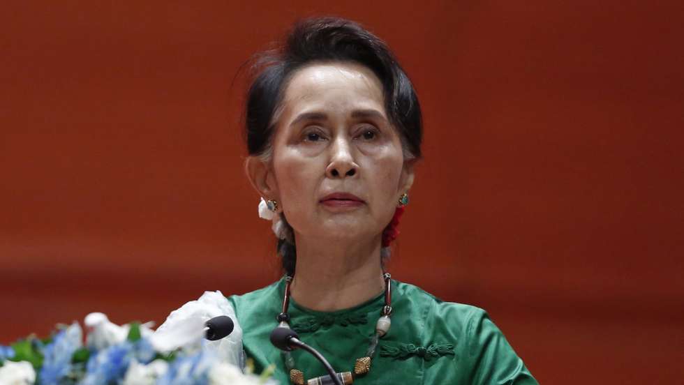 epa09911409 (FILE) - Myanmar's State Counselor Aung San Suu Kyi speaks during the closing ceremony of the third session of the 'Union Peace Conference - 21st century Panglong' in Naypyitaw, Myanmar, 16 July 2018 (reissued 27 April 2022). On 27 April 2022, Suu Kyi was found guilty of corruption and sentenced to five years in prison under section 55 of the Anti-corruption Law.  EPA/HEIN HTET