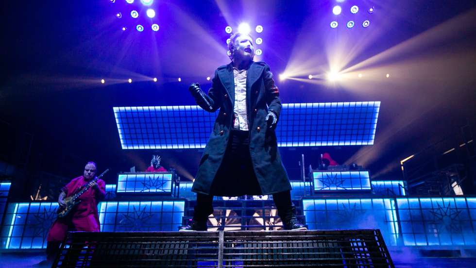 epa08193198 Corey Taylor performs during the concert of the American heavy metal band 'Slipknot' in Papp Laszlo Budapest Sports Arena in Budapest, Hungray, 04 February 2020.  EPA/Balazs Mohai HUNGARY OUT