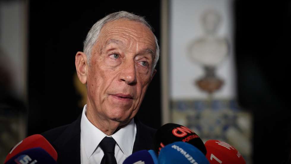 O Presidente da República, Marcelo Rebelo de Sousa, fala aos jornalistas sobre a situação na igreja portuguesa, no final da sessão do programa "Músicos no Palácio de Belém", em Lisboa, 14 de fevereiro de 2023. Com esta iniciativa, o Presidente da República sublinha o papel da música e dos músicos na construção da identidade cultural portuguesa. ANTÓNIO COTRIM/LUSA