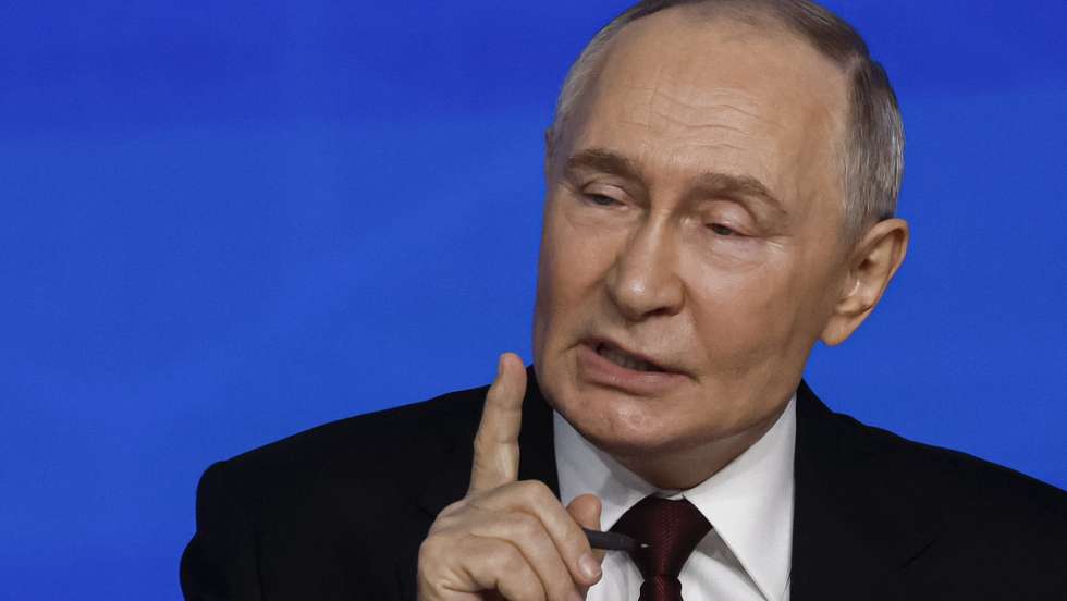 epa12602582 Russian President Vladimir Putin gestures as he answers questions during his annual live broadcast press conference with Russian federal, regional, and foreign media at the Gostiny Dvor forum hall in Moscow, Russia, 19 December 2025. Russian President Vladimir Putin on 19 December holds his end-of-year press conference and the 'Direct Line with Vladimir Putin' televised event, where he will answer citizens' questions focusing on domestic issues.  EPA/SERGEI ILNITSKY