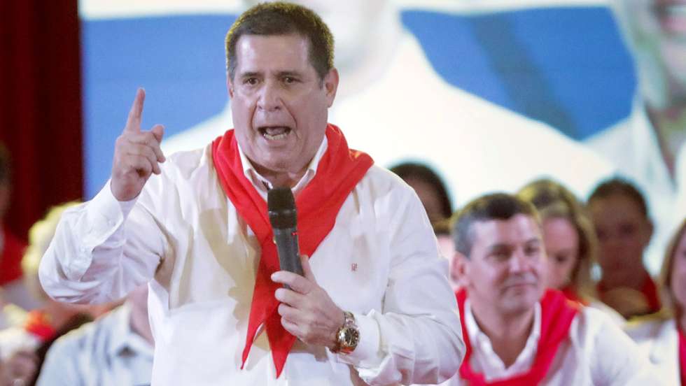 epa10590108 Former president of Paraguay and president of the ruling Colorado Party, Horacio Cartes speaks during an event called 'Great closing campaign for women from list 1' at the party's headquarters, in Asuncion, Paraguay, 24 April 2023. The pro-government Colorado Party of Paraguay announced that it has brought together 70,000 electoral representatives to monitor and take care of the transmission of the results of the general elections on 30 April.  EPA/Rubén Peña