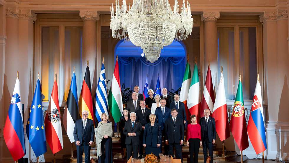 epa13307148 A handout picture made available by the Quirinal Presidential Palace (Palazzo del Quirinale) Press Office shows the President of the Republic of Slovenia, Natasa Pirc Musar () posing for a group photo at the state lunch for the 21st Meeting of the Heads of State of the Arraiolos Group, in Ljubljana, Slovenia, 15 October 2026. The Arraiolos Group is a political forum with non-executive heads of state from parliamentary and semi-presidential European Union member states.  EPA/Paolo Giandotti HANDOUT +++ ANSA PROVIDES ACCESS TO THIS HANDOUT PHOTO TO BE USED SOLELY TO ILLUSTRATE NEWS REPORTING OR COMMENTARY ON THE FACTS OR EVENTS DEPICTED IN THIS IMAGE - NO ARCHIVING - NO LICENSING - NPK +++HANDOUT EDITORIAL USE ONLY/NO SALES