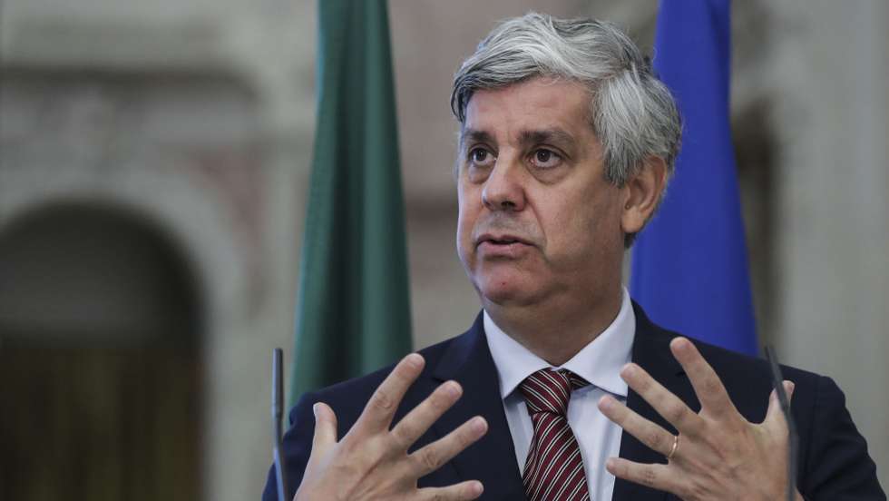 O Governador do Banco de Portugal, Mário Centeno, apresenta o Boletim Económico de outubro de 2021, na sede da instituíção em Lisboa, 06 de outubro de 2021. O Boletim Económico de outubro inclui projeções macroeconómicas para o conjunto do ano e faz uma primeira análise da evolução da economia portuguesa em 2021. TIAGO PETINGA/LUSA