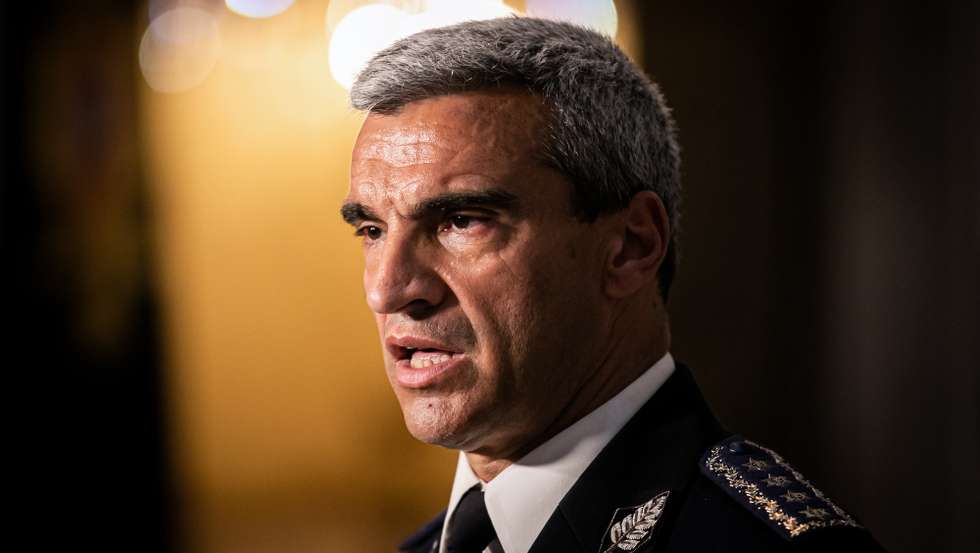 O diretor Nacional da Polícia de Segurança Pública (PSP), superintendente-Chefe Manuel Magina da Silva, fala aos jornalistas após uma audiência com o Presidente da República, Marcelo Rebelo de Sousa (ausente na fotografia), no Palácio de Belém, em Lisboa, 14 de abril de 2020. JOSÉ SENA GOULÃO/LUSA