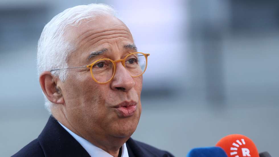 epa11872478 European Council President Antonio Costa talks to the media as he arrives to attend the EU leaders' informal meeting on European defense at the Palais d'Egmont in Brussels, Belgium, 03 February 2025. The EU leaders gather to discuss how to strengthen European defense capabilities.  EPA/OLIVIER HOSLET