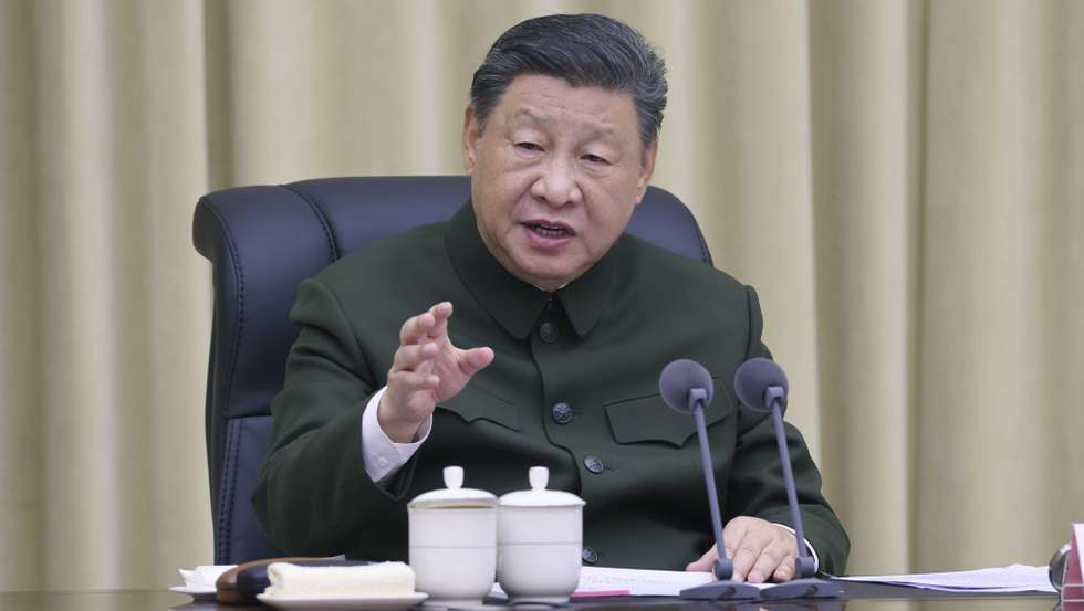 epa11759616 Chinese President Xi Jinping, who also serves as general secretary of the Communist Party of China Central Committee and chairman of the Central Military Commission, delivers an important speech during an inspection of the information support force of the Chinese People's Liberation Army (PLA) in Beijing, China, 04 December 2024 (issued 05 December 2024).  EPA/XINHUA / LI GANG CHINA OUT / UK AND IRELAND OUT  /       MANDATORY CREDIT EDITORIAL USE ONLY