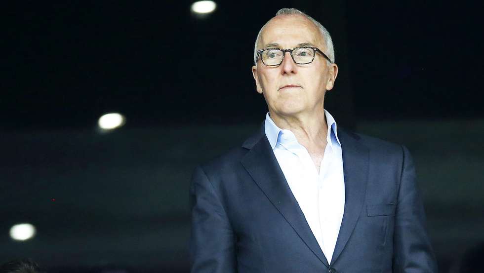 epa05546762 Olympique Marseille's new owner, US businessman Frank McCourt attends the French Ligue 1 soccer match between Olympique Marseille and Olympique Lyon at Stade Velodrome in Marseille, southern France, 18 September 2016.  EPA/SEBASTIEN NOGIER
