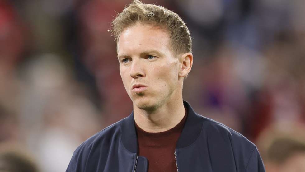 epa09886542 Munich's head coach Julian Nagelsmann before the UEFA Champions League quarter final, second leg soccer match between Bayern Munich and Villarreal CF in Munich, Germany, 12 April 2022.  EPA/RONALD WITTEK