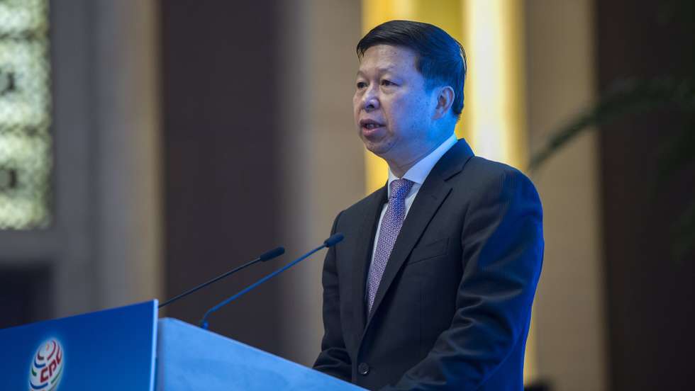 epa06364697 Song Tao, Minister of the International Department of the CPC Central Committee, gives a speech during the closing ceremony of the Communist Party of China (CPC) in Dialogue with World Political Parties High-level Meeting at the Diaoyutai State Guesthouse in Beijing, China, 03 December 2017.  EPA/FRED DUFOUR / POOL