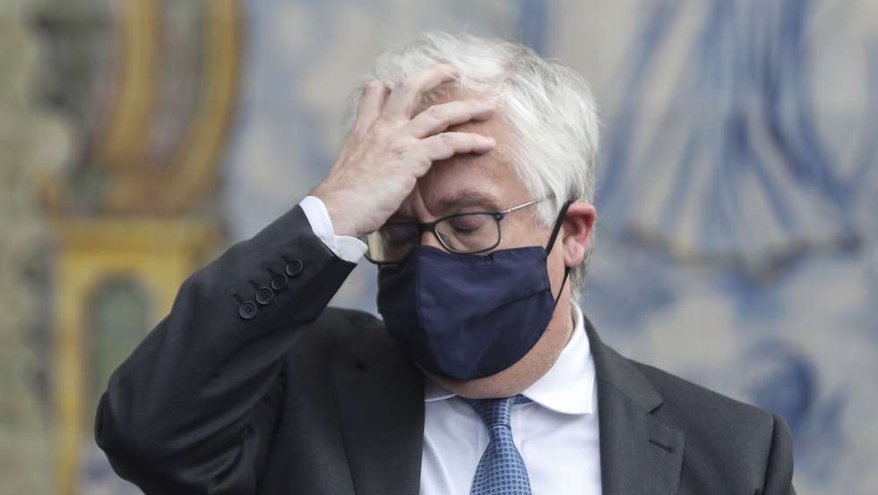 O ministro da Administração Interna, Eduardo Cabrita, esta tarde na cerimónia de comemoração do 154.º aniversário da Polícia de Segurança Pública (PSP), na sede da Direção Nacional da PSP em Lisboa, 2 de julho de 2021. MIGUEL A. LOPES/LUSA